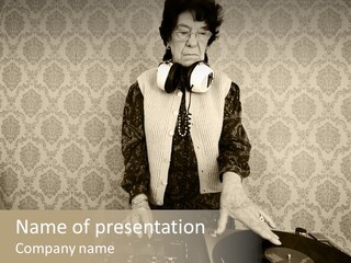 Gran Disc Granny PowerPoint Template