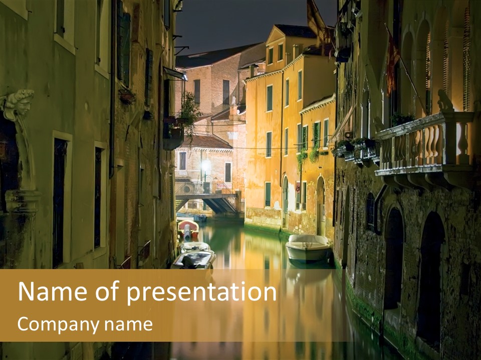 House Italia Trip PowerPoint Template