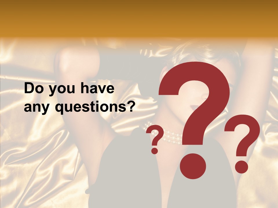 Blond Lady Make Up PowerPoint Template