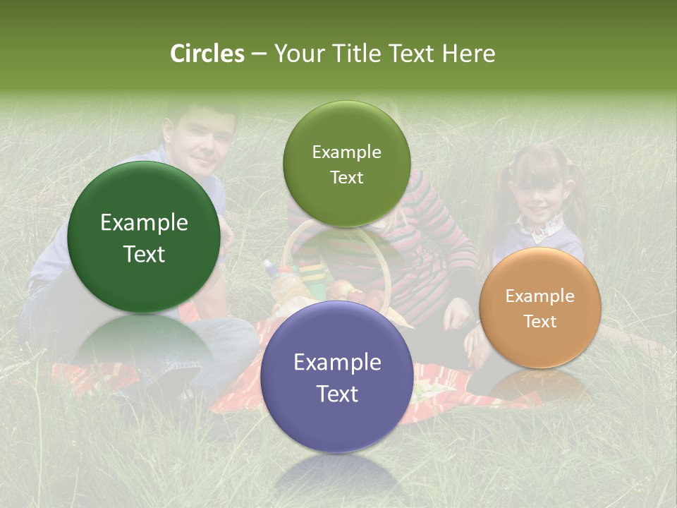 Pique Nique En Famille PowerPoint Template