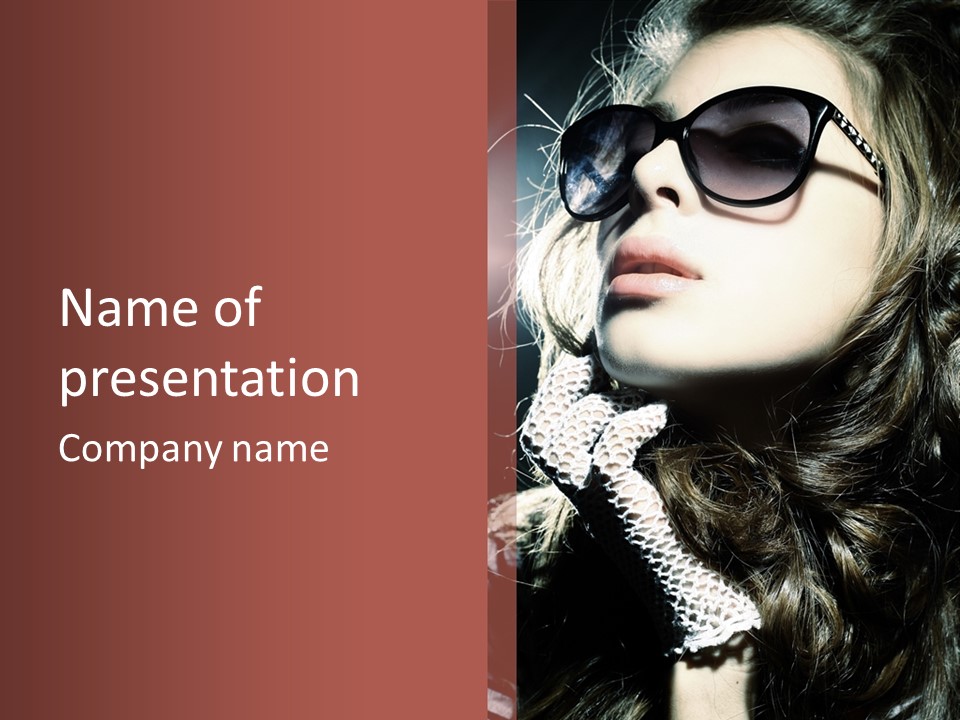 Models Lounge - You´ll Be Falling In Love PowerPoint Template