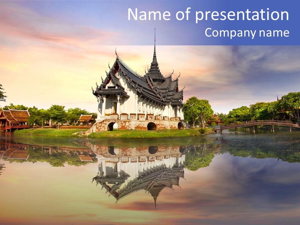 Green Kingdom Reflection PowerPoint Template