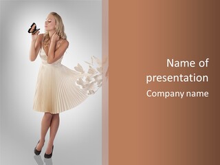 Make Up Looking Lady PowerPoint Template