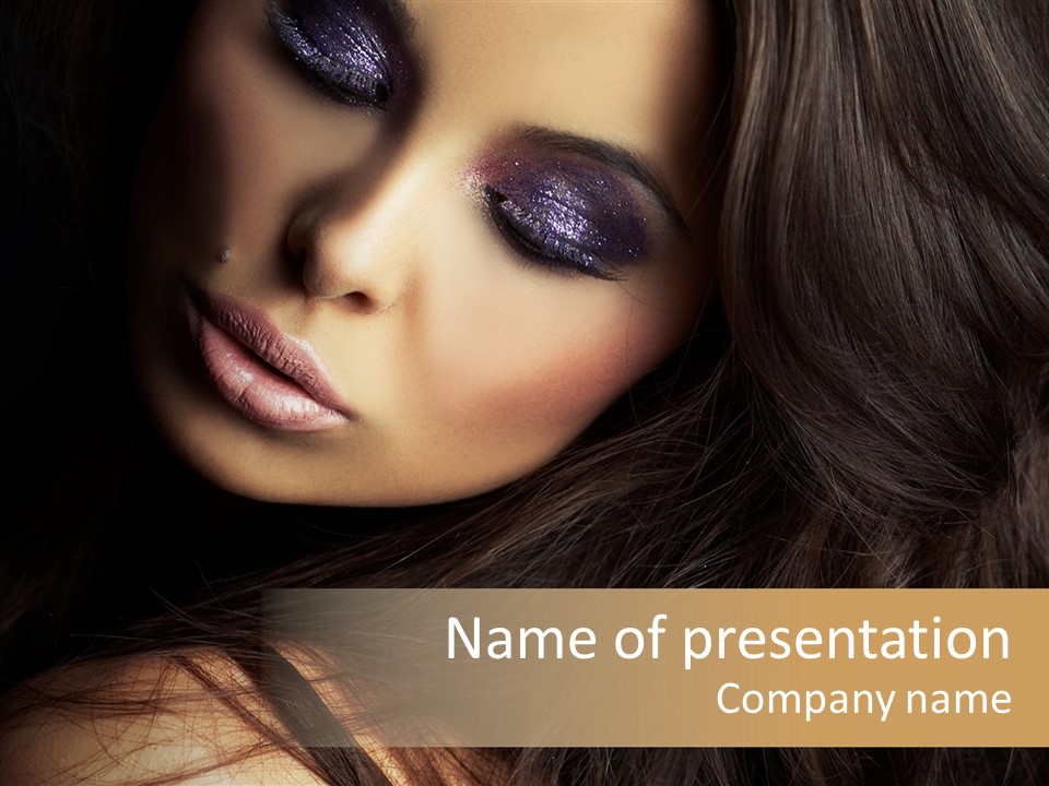 Full Sensuous Model PowerPoint Template