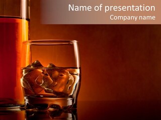 Scotch Whisky Glas PowerPoint Template