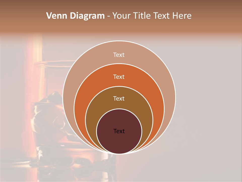 Scotch Whisky Glas PowerPoint Template