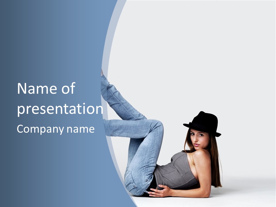 Conference Di Cu Ion Team PowerPoint Template