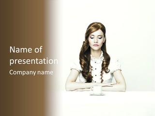 Femininity Vintage Flavor PowerPoint Template