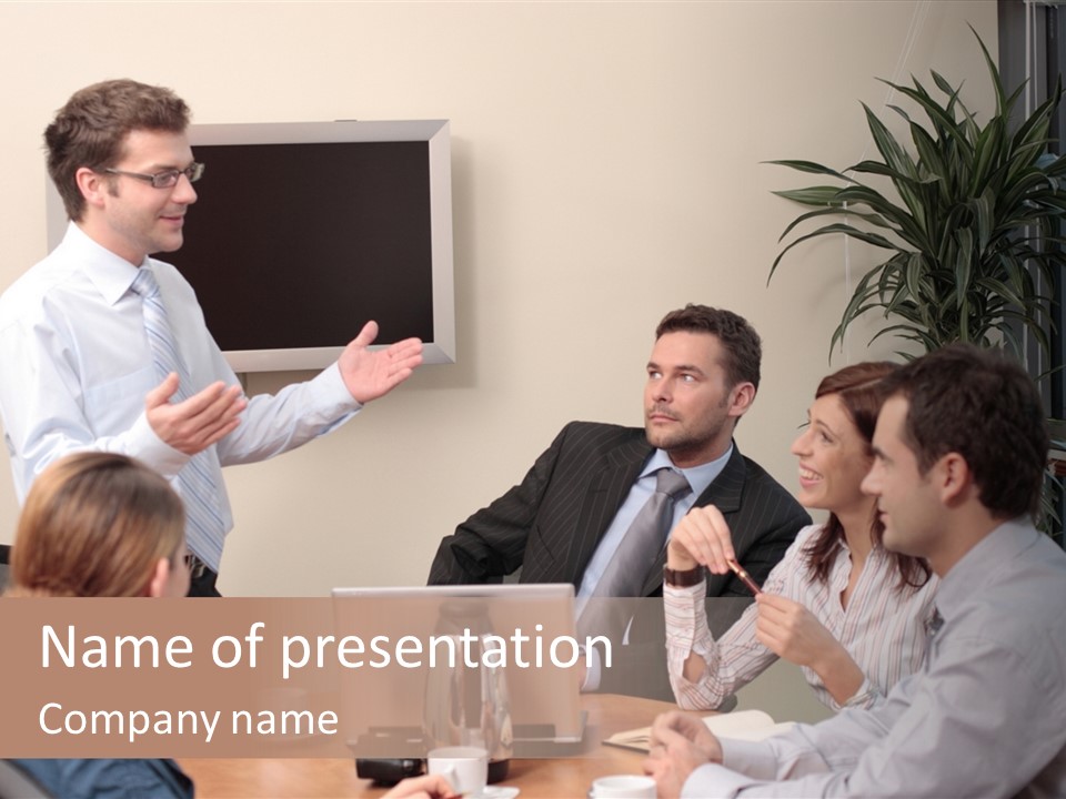 Note Men Screen PowerPoint Template