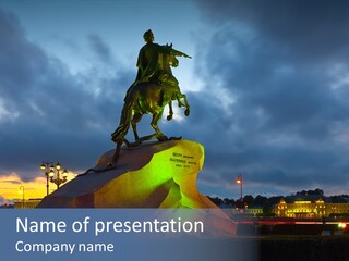 Scene Statue Famous PowerPoint Template