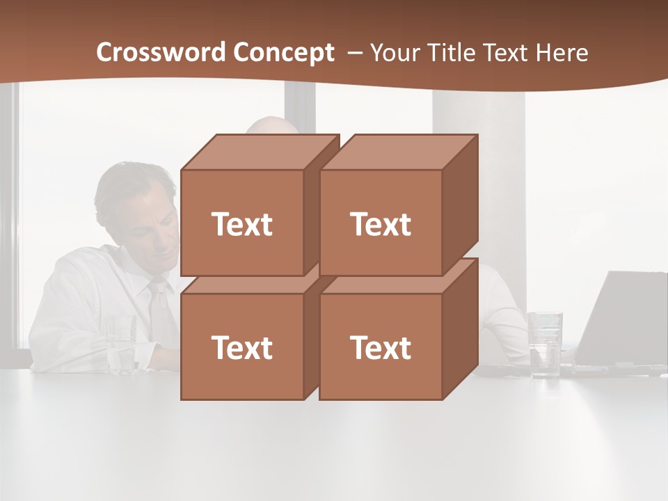 Businessclass Midman Laptopcomputer PowerPoint Template