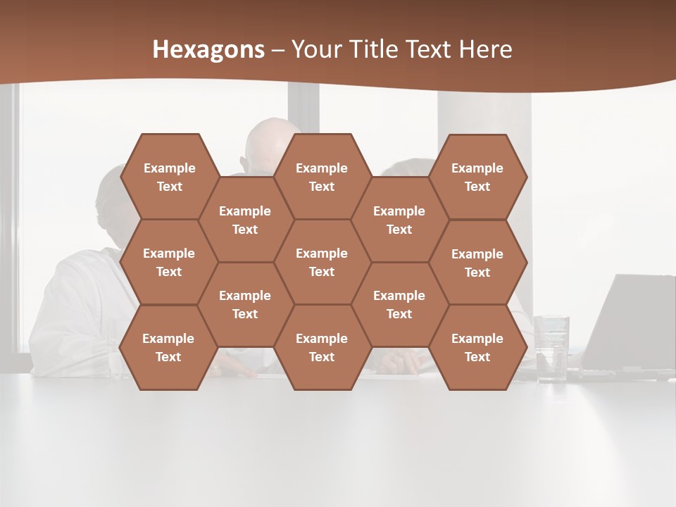 Businessclass Midman Laptopcomputer PowerPoint Template