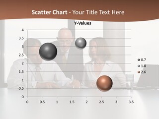 Businessclass Midman Laptopcomputer PowerPoint Template