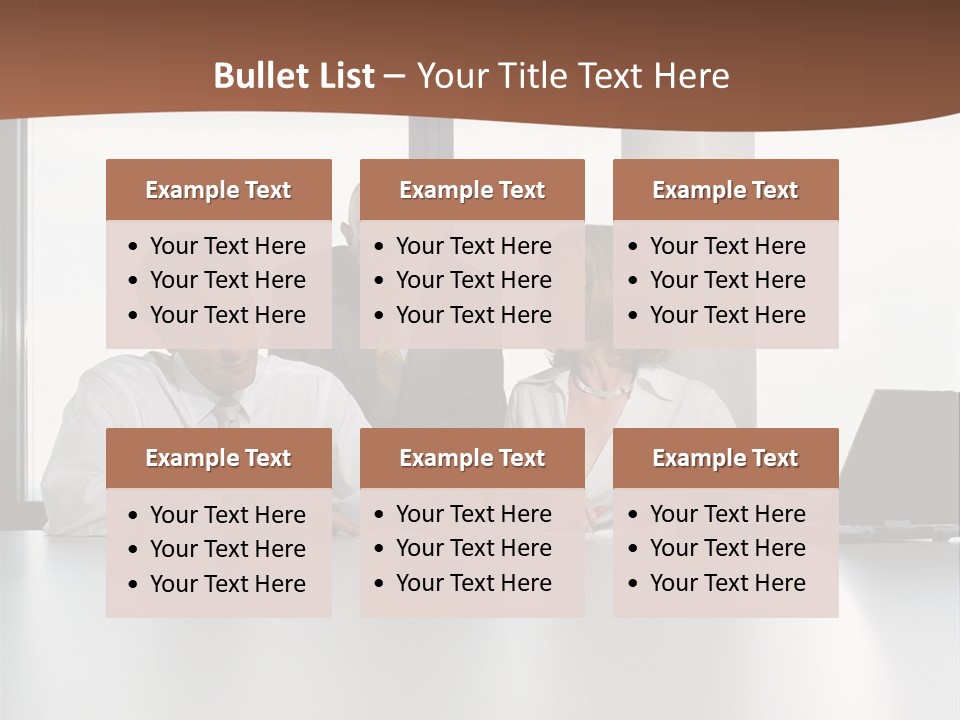 Businessclass Midman Laptopcomputer PowerPoint Template