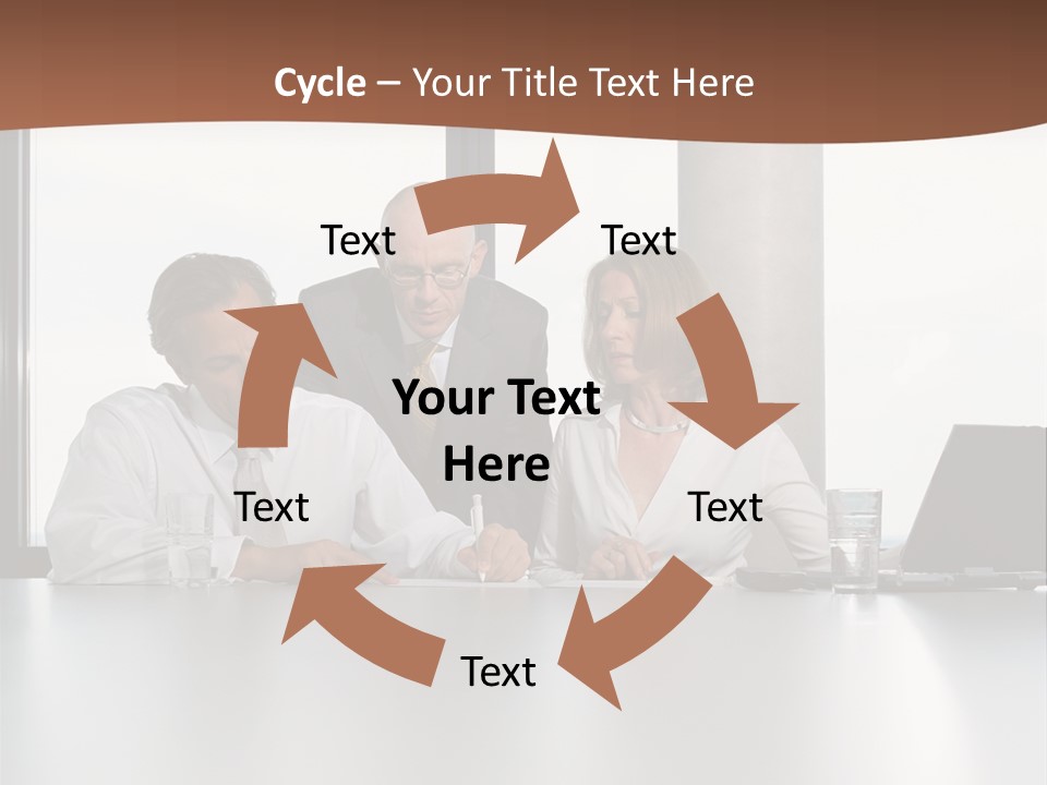 Businessclass Midman Laptopcomputer PowerPoint Template