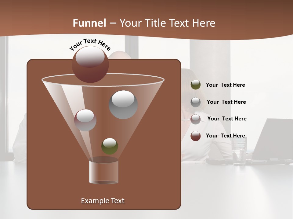 Businessclass Midman Laptopcomputer PowerPoint Template