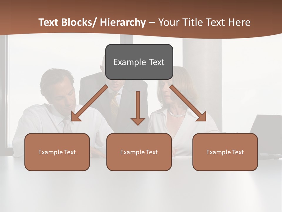 Businessclass Midman Laptopcomputer PowerPoint Template