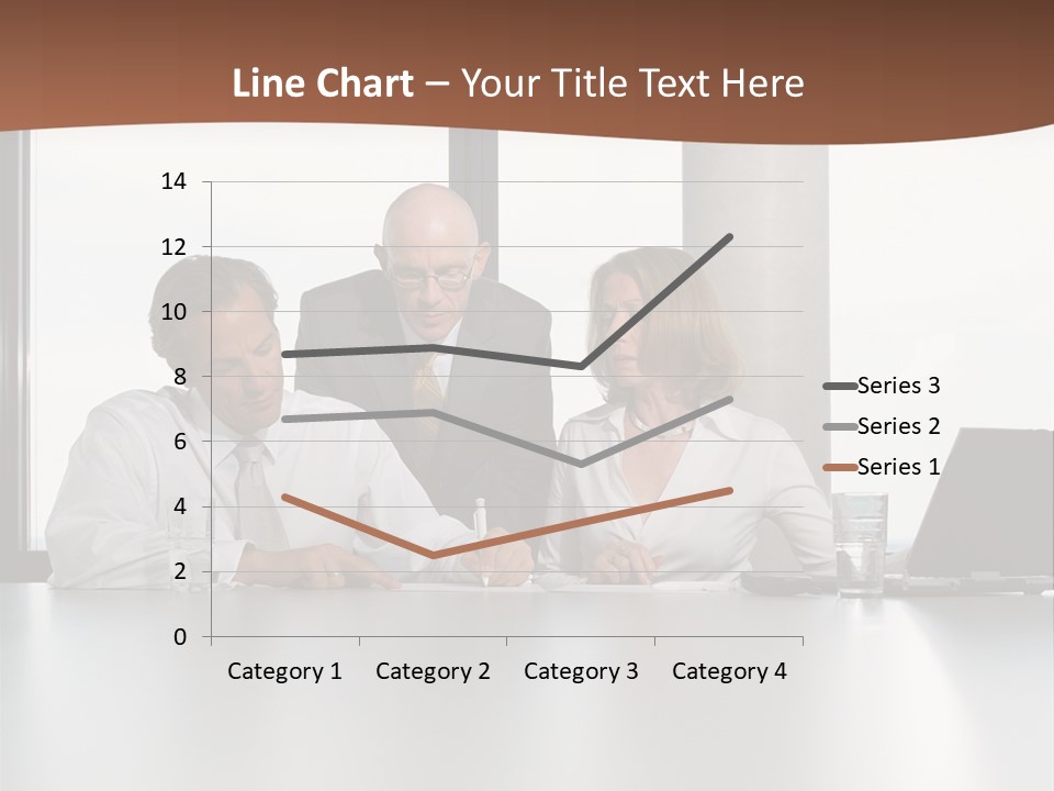 Businessclass Midman Laptopcomputer PowerPoint Template