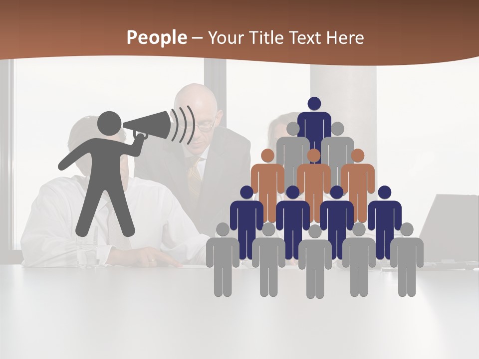 Businessclass Midman Laptopcomputer PowerPoint Template