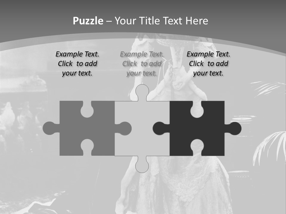 The Image Of The Queen PowerPoint Template