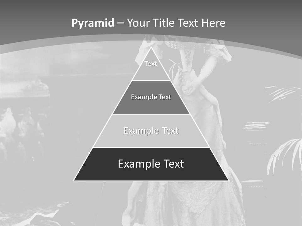 The Image Of The Queen PowerPoint Template