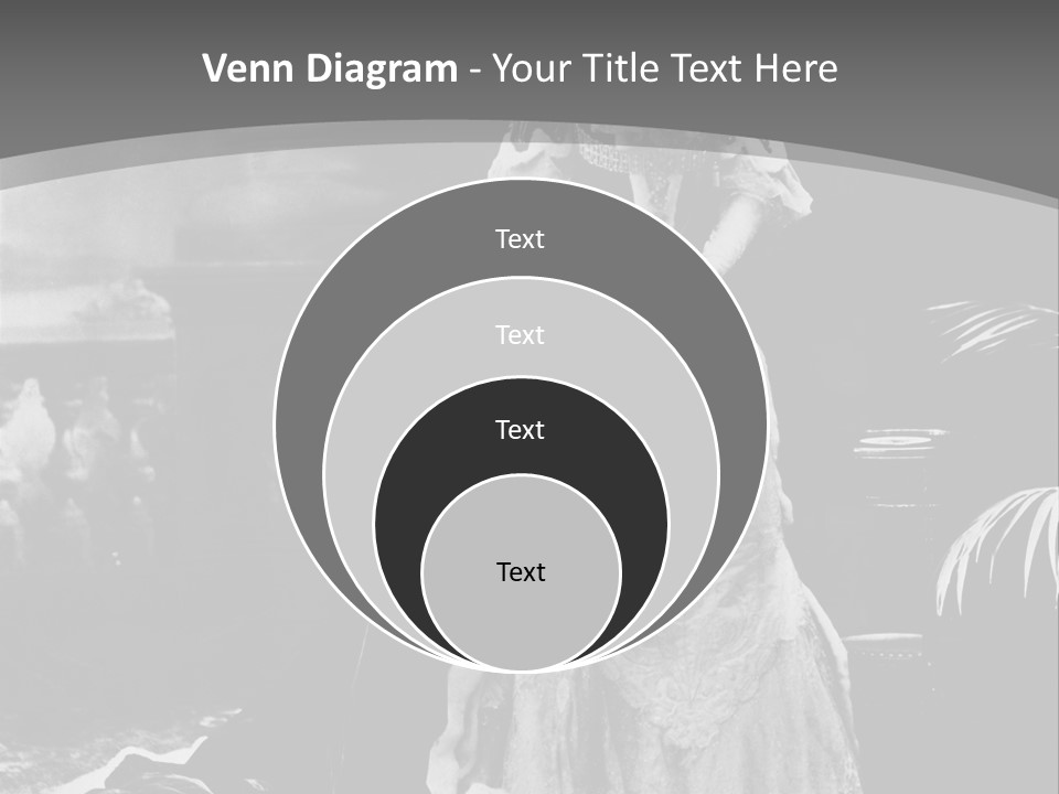 The Image Of The Queen PowerPoint Template