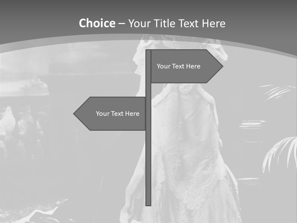 The Image Of The Queen PowerPoint Template