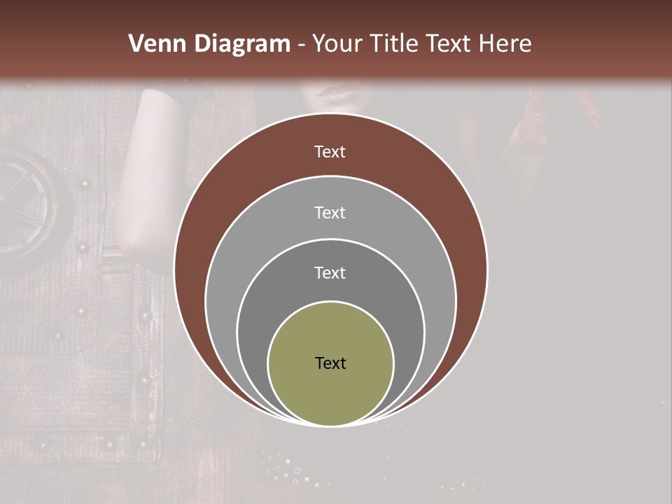 Coffre Guerrier Jolie PowerPoint Template