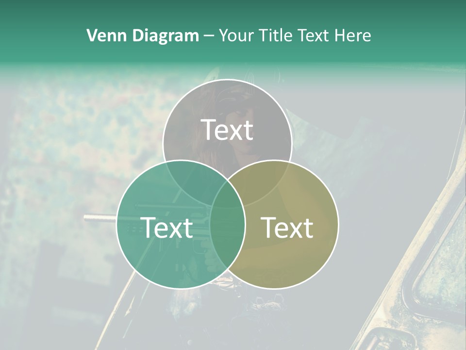 Treillis Hangar Masque PowerPoint Template