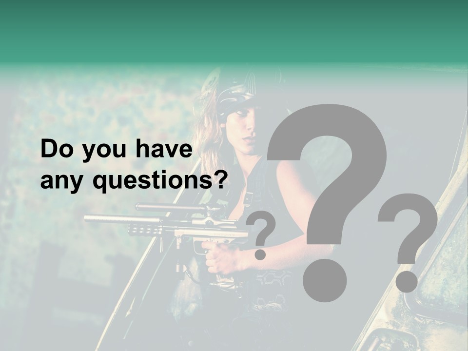 Treillis Hangar Masque PowerPoint Template