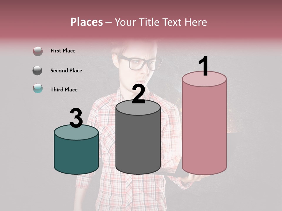 Junge Probleme Laptop PowerPoint Template