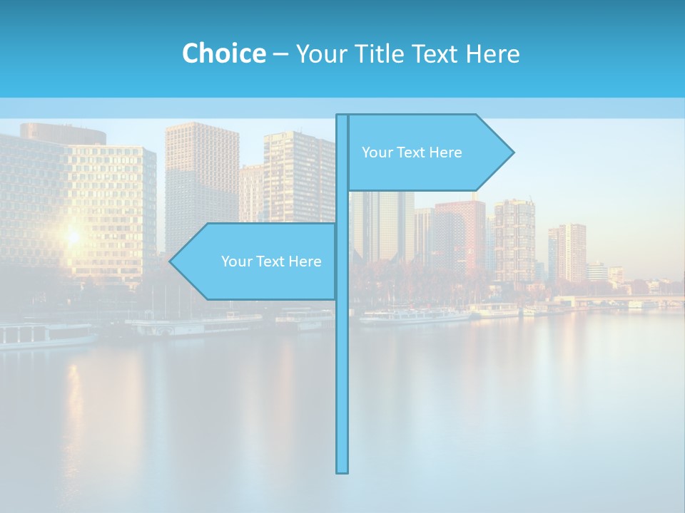Architecture Touristique Eiffel PowerPoint Template