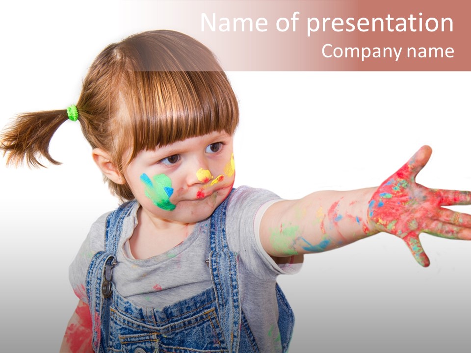 Artista Bambino Colori PowerPoint Template