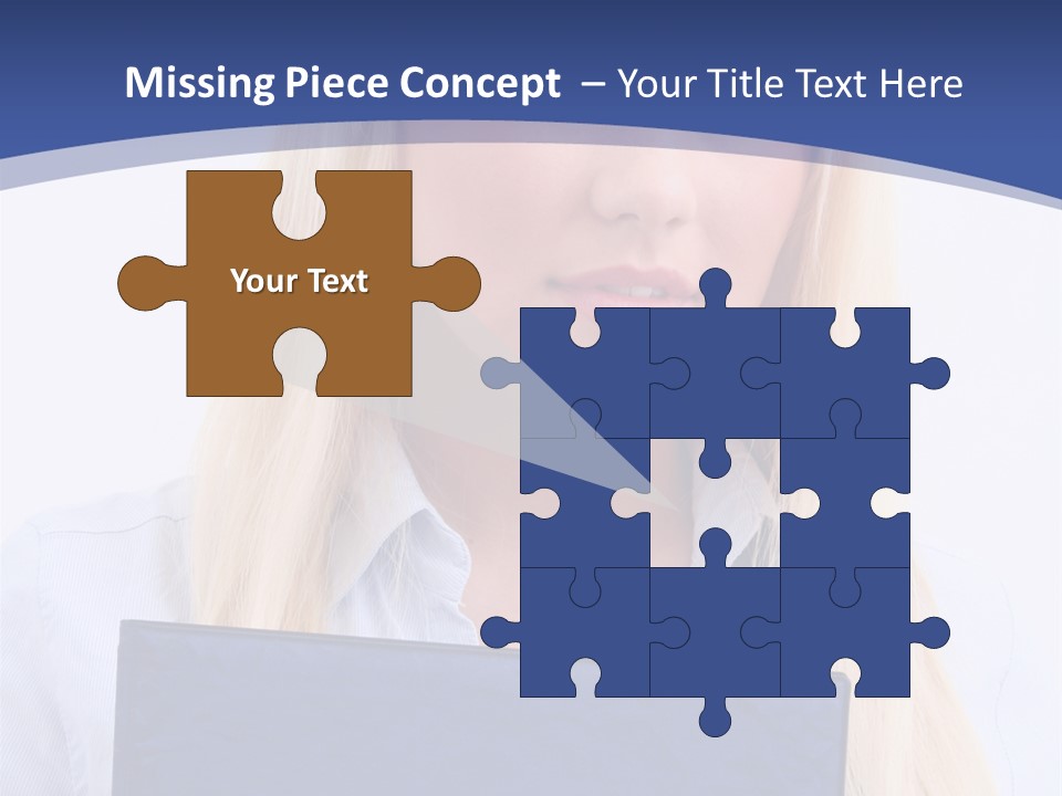 Blondine Erfolg Mappe PowerPoint Template