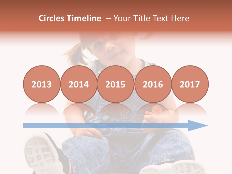 Sorridente Golosa Salopette PowerPoint Template