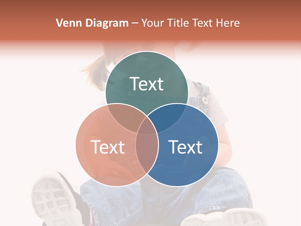 Sorridente Golosa Salopette PowerPoint Template