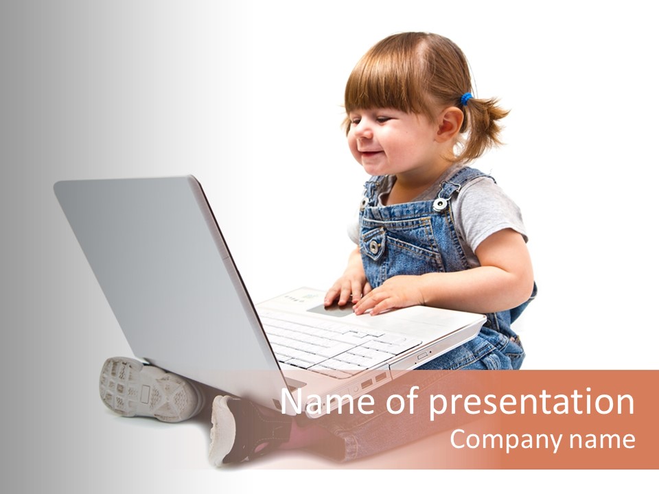 People Sorridente Sit PowerPoint Template