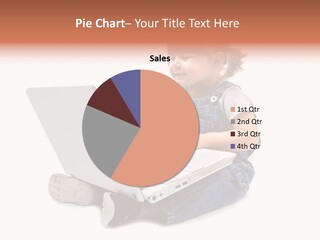 People Sorridente Sit PowerPoint Template