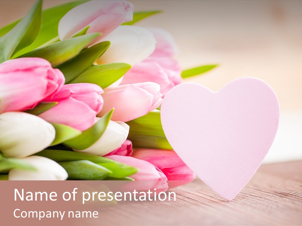 Gruss Geschenkkarte Blumenstrau PowerPoint Template