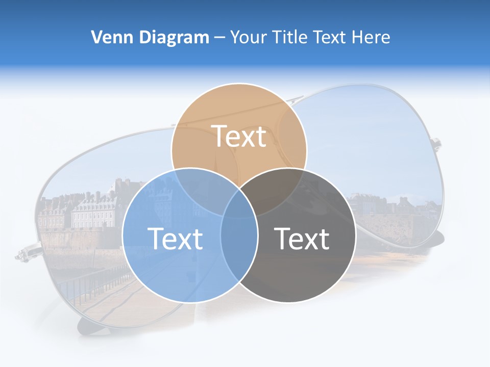 Paesaggio Cittadina Vacanza PowerPoint Template