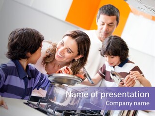 Joyful Lunch Mum PowerPoint Template