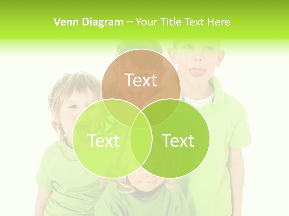 Kind Grimassen Freuen PowerPoint Template