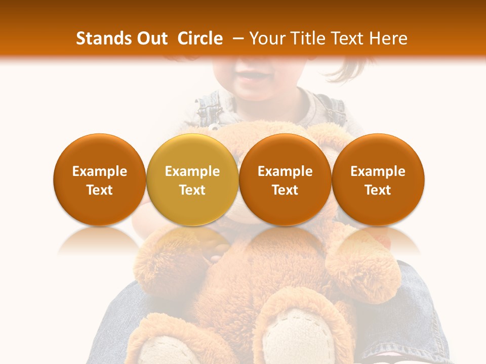 Pretty Toddler Giocattolo PowerPoint Template