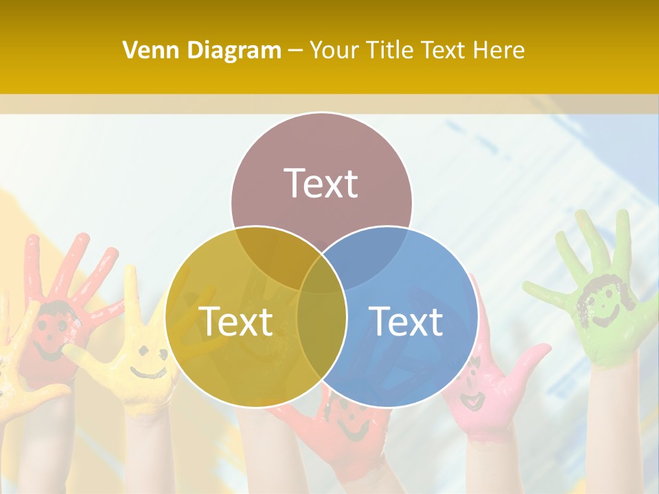 Rot Spiel Kind PowerPoint Template