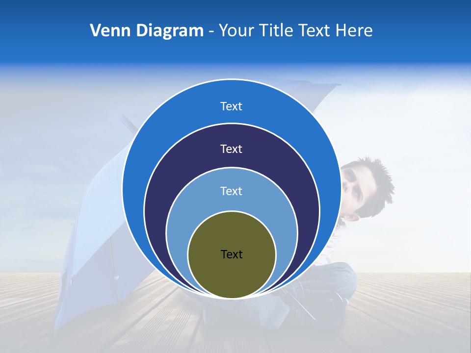 Cielo Legno Pioggia PowerPoint Template