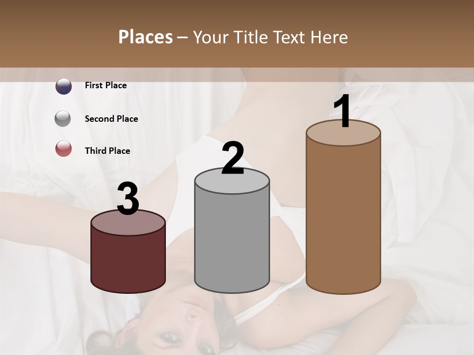 Frost Blond Expanse PowerPoint Template