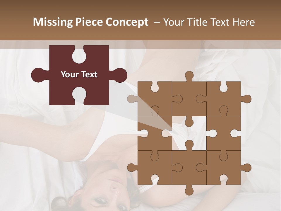 Frost Blond Expanse PowerPoint Template