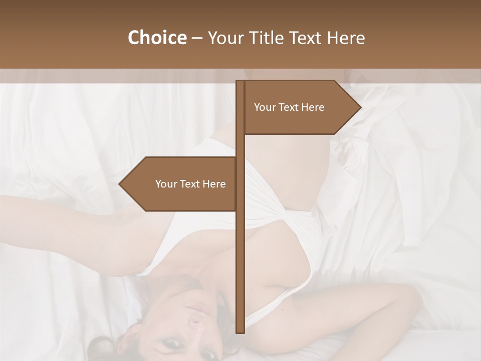 Frost Blond Expanse PowerPoint Template