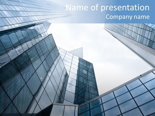 Klar Grau Hochhaus PowerPoint Template