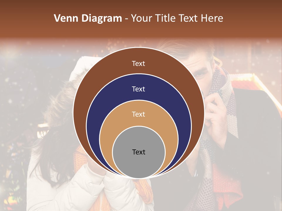 Silvester Erwartung Einladen PowerPoint Template